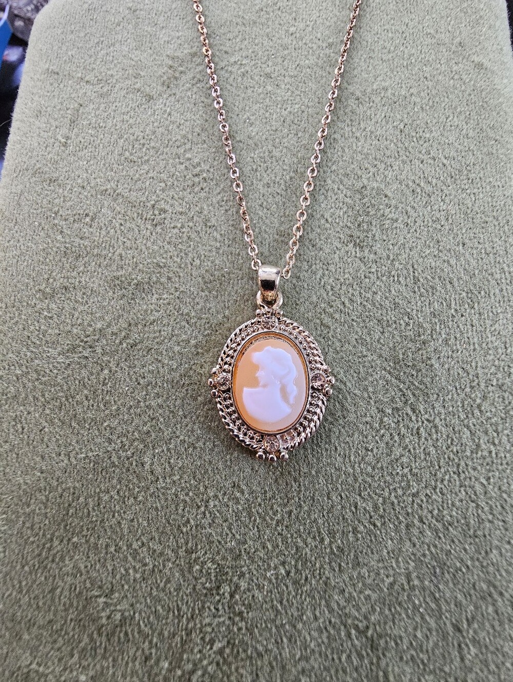 Vintage Cameo Necklace